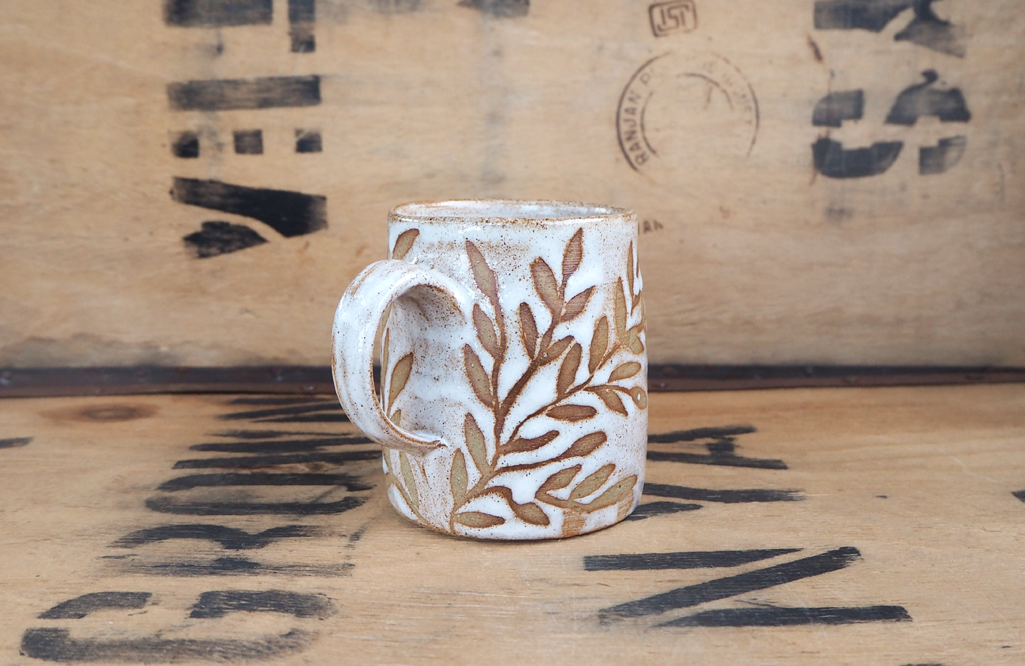 Leaf Mug by Sarah Bagouin